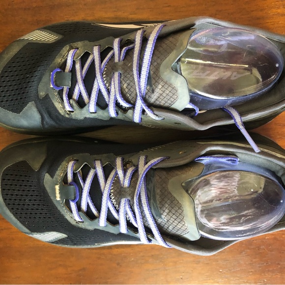 Altra trail running shoes. - Picture 2 of 3
